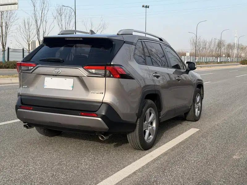 RAV4 2020 2.0L CVT 2WD Fashion Plus Edition — миниатюра 7