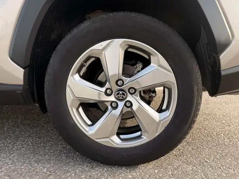 RAV4 2020 2.0L CVT 2WD Fashion Plus Edition — миниатюра 8