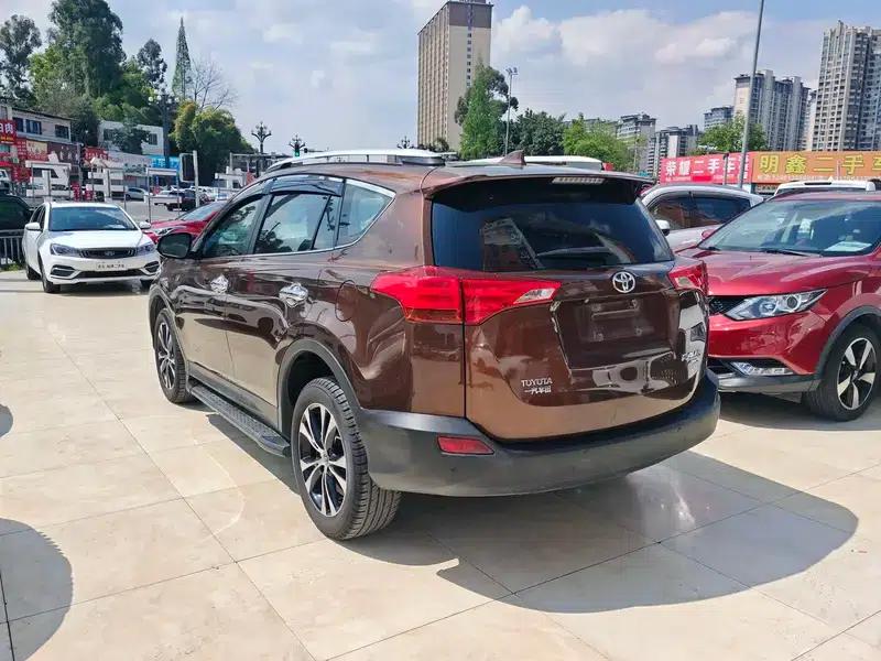 2015 RAV4 2.5L Automatic 4WD Elite Edition — миниатюра 4