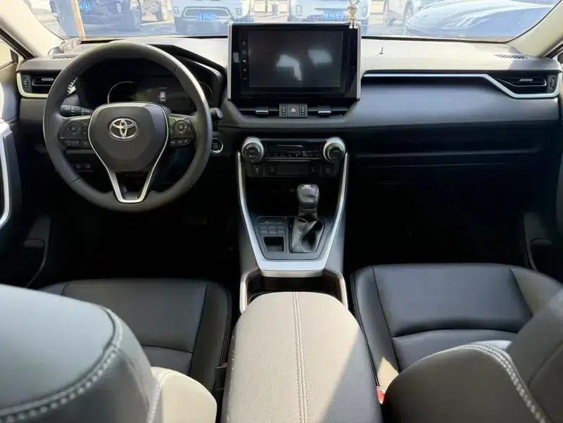 2020 RAV4 2.0L CVT 4WD Premium Edition — миниатюра 7