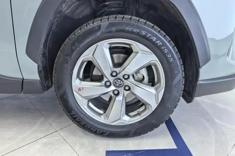 RAV4 2020 2.0L CVT 2WD Fashion Plus Edition — миниатюра 8