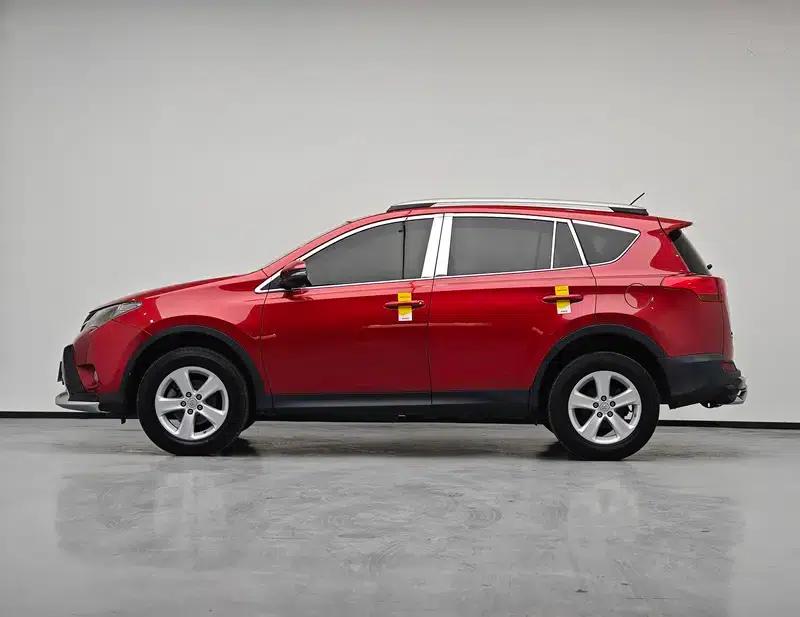 2013 RAV4 2.0L CVT 2WD Urban Edition — миниатюра 4