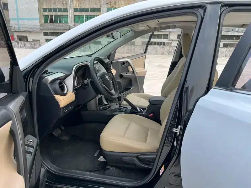 2016 RAV4 2.0L CVT 2WD Fashion Edition — миниатюра 19