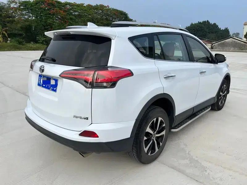 2016 RAV4 2.0L CVT 2WD Fashion Edition — миниатюра 6