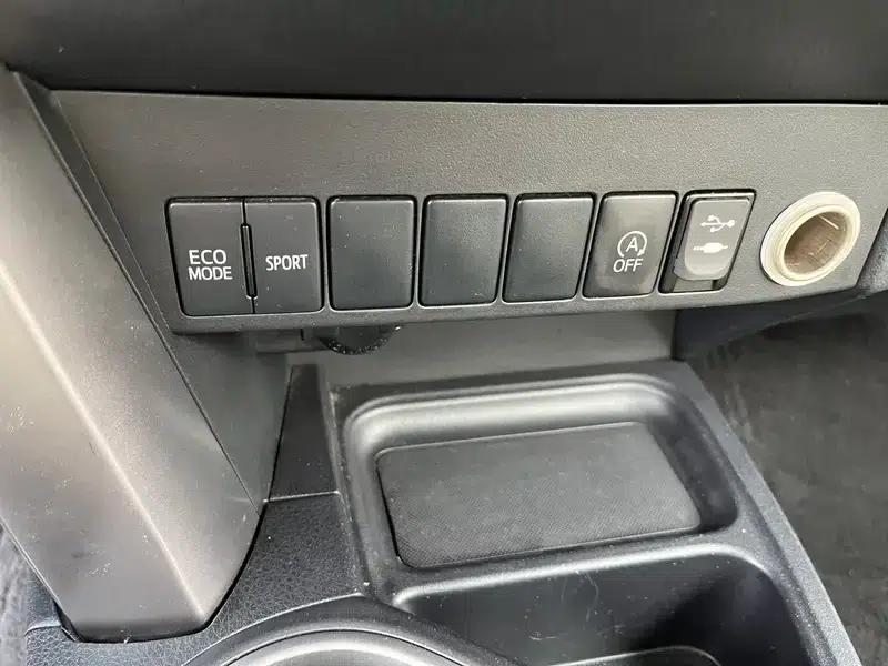 2016 RAV4 2.0L CVT 2WD Fashion Edition — миниатюра 8