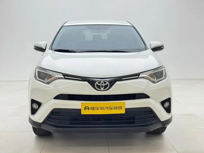 2016 RAV4 2.0L CVT 2WD Urban Edition — миниатюра 2