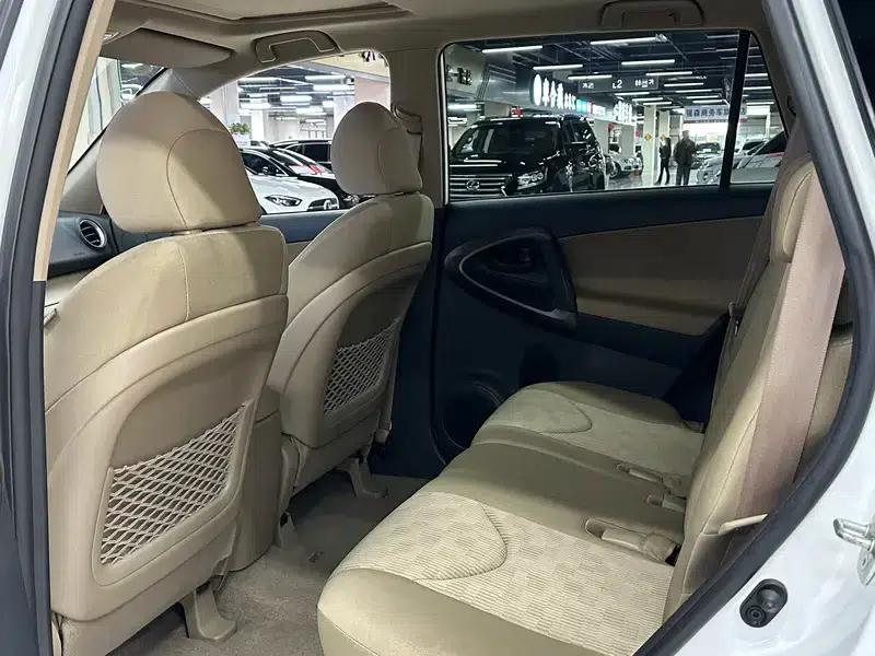 2012 RAV4 Luxury Edition 2.0L Automatic 4WD — миниатюра 11