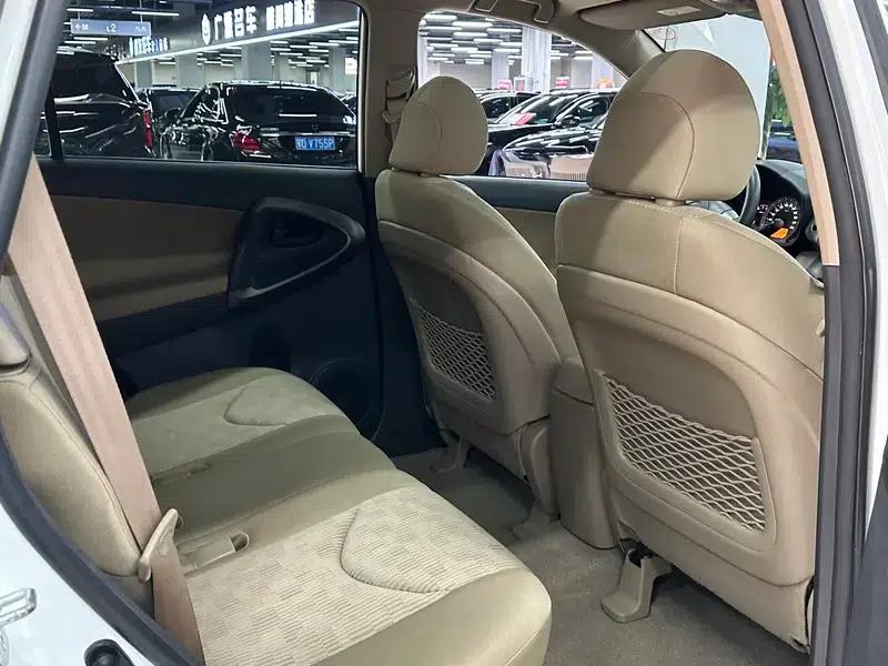 2012 RAV4 Luxury Edition 2.0L Automatic 4WD — миниатюра 12