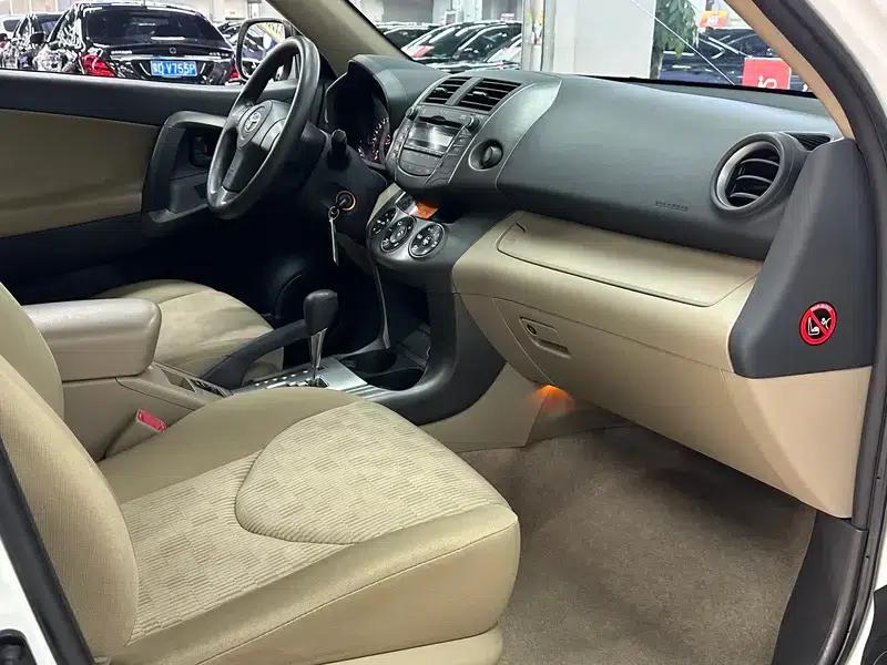 2012 RAV4 Luxury Edition 2.0L Automatic 4WD — миниатюра 7