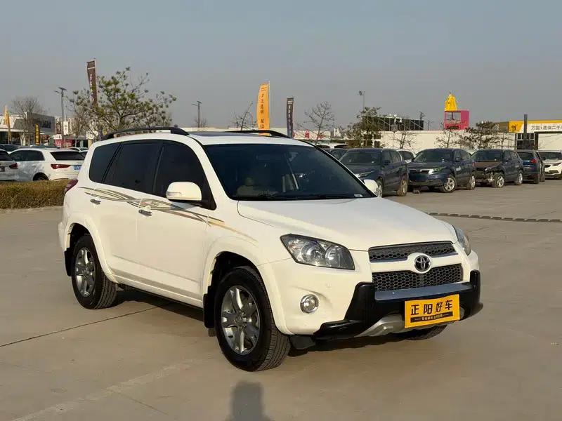 2013 RAV4 Special Edition 2.4L Automatic 4WD Premium — миниатюра 3