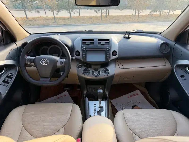 2013 RAV4 Special Edition 2.4L Automatic 4WD Premium — миниатюра 7