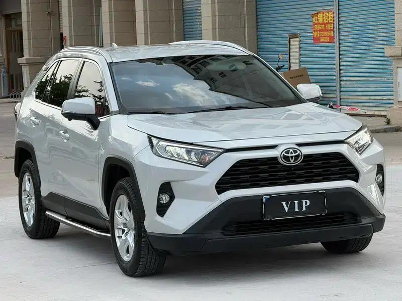 2020 RAV4 2.0L CVT 2WD Urban Edition — миниатюра 2