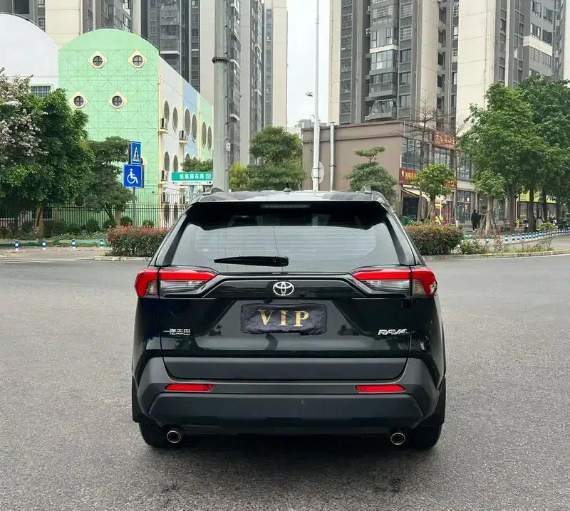 2023 RAV4 2.0L CVT 2WD Fashion Edition — миниатюра 4