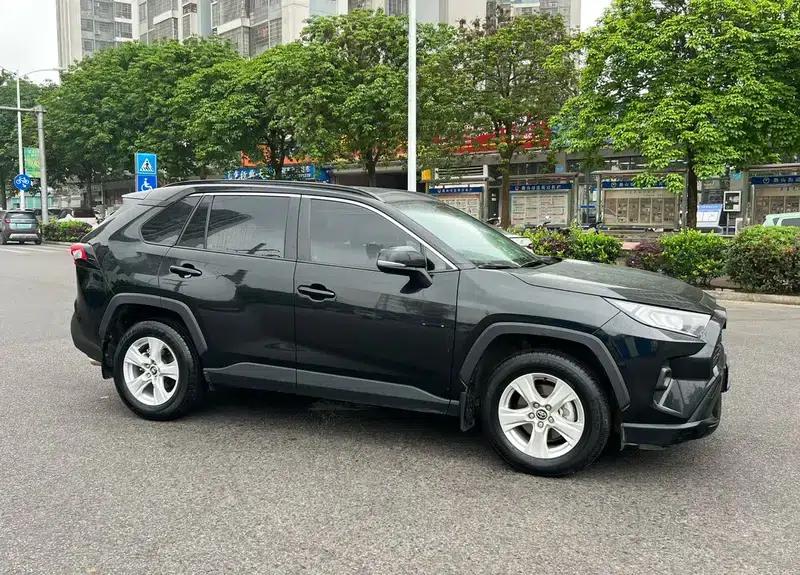 2023 RAV4 2.0L CVT 2WD Fashion Edition — миниатюра 6