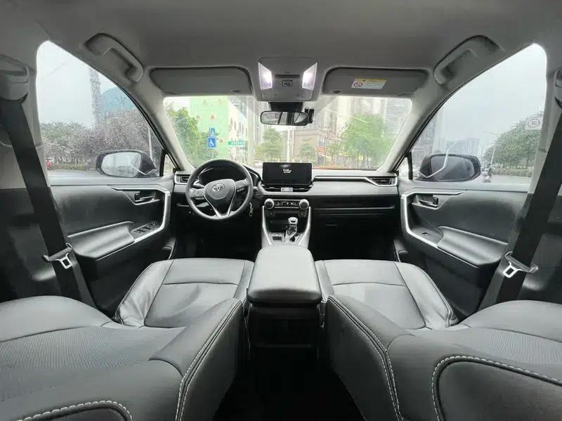 2023 RAV4 2.0L CVT 2WD Fashion Edition — миниатюра 8