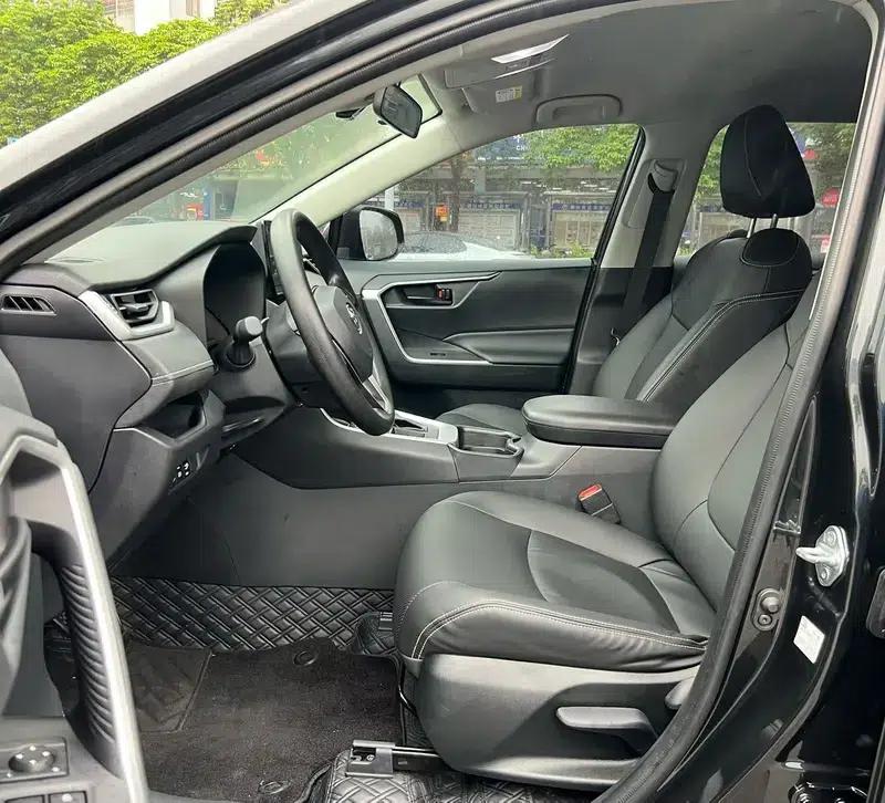 2023 RAV4 2.0L CVT 2WD Fashion Edition — миниатюра 9