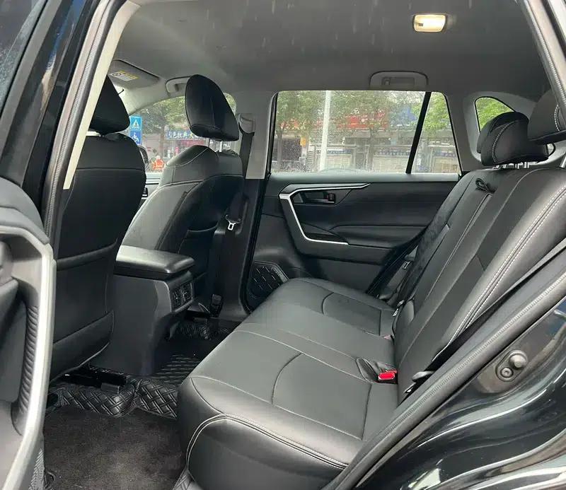 2023 RAV4 2.0L CVT 2WD Fashion Edition — миниатюра 10