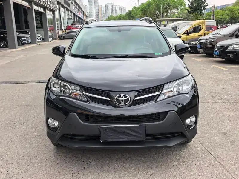 2016 RAV4 2.0L CVT 2WD Fashion Edition — миниатюра 2