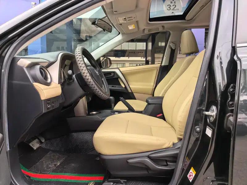 2016 RAV4 2.0L CVT 2WD Fashion Edition — миниатюра 11