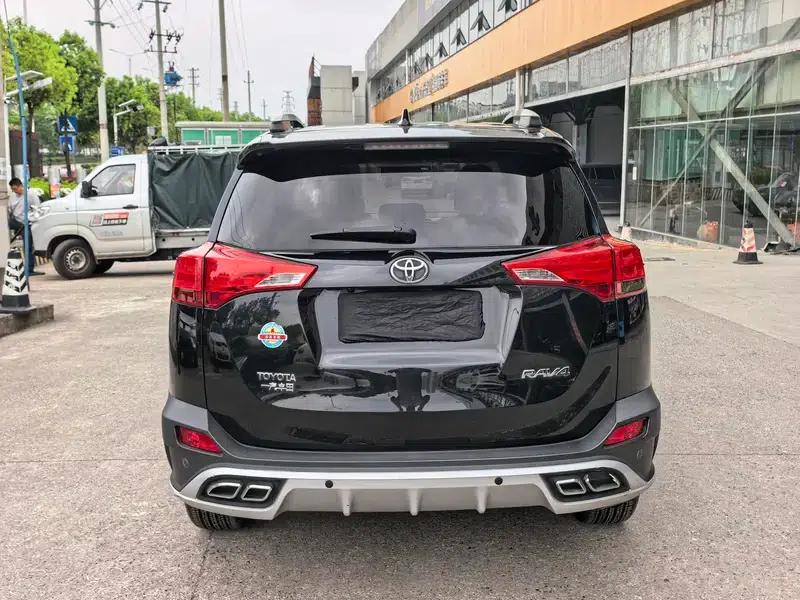 2016 RAV4 2.0L CVT 2WD Fashion Edition — миниатюра 5