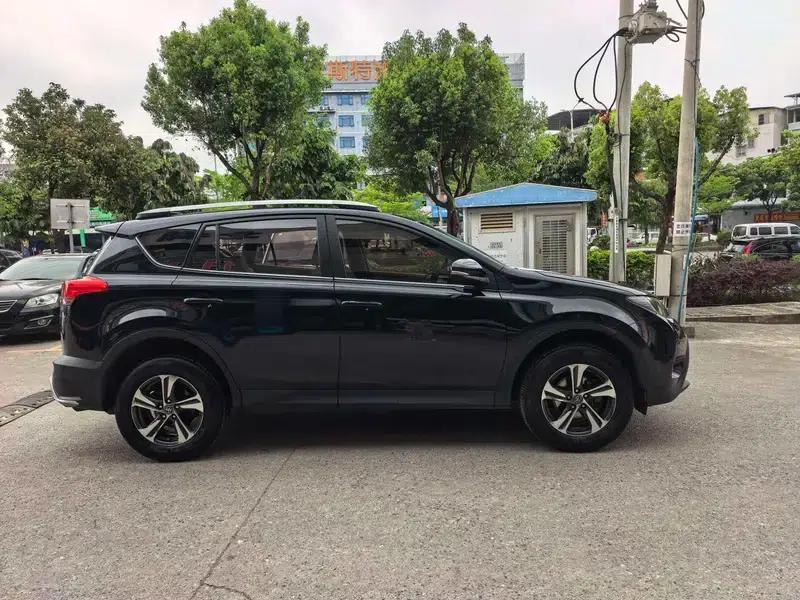 2016 RAV4 2.0L CVT 2WD Fashion Edition — миниатюра 7