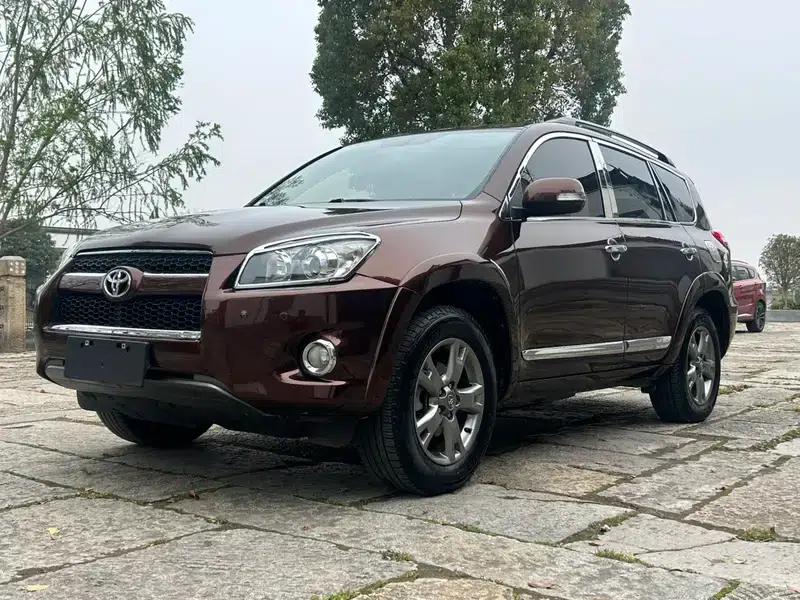 RAV4 2013 Special Edition 2.0L Automatic Elite — миниатюра 1