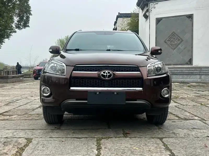 RAV4 2013 Special Edition 2.0L Automatic Elite — миниатюра 2