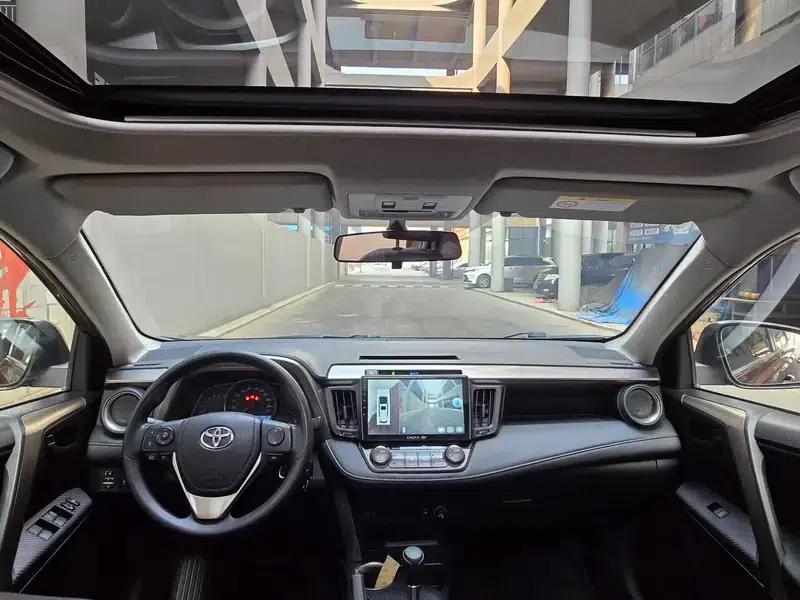 2015 RAV4 2.0L CVT 2WD Fashion Edition — миниатюра 6