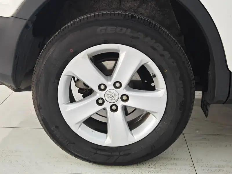 2013 RAV4 2.0L CVT 4WD Elite Edition — миниатюра 12
