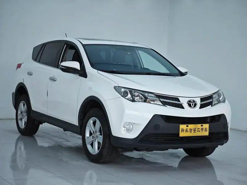 2013 RAV4 2.0L CVT 4WD Elite Edition — миниатюра 3