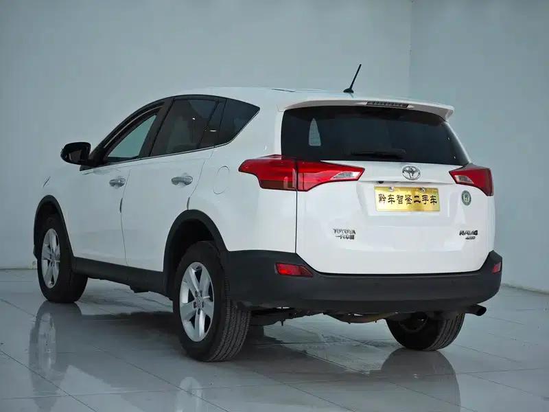 2013 RAV4 2.0L CVT 4WD Elite Edition — миниатюра 5