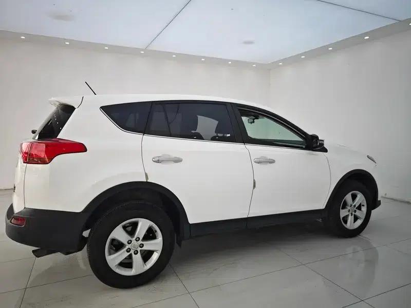 2013 RAV4 2.0L CVT 4WD Elite Edition — миниатюра 10