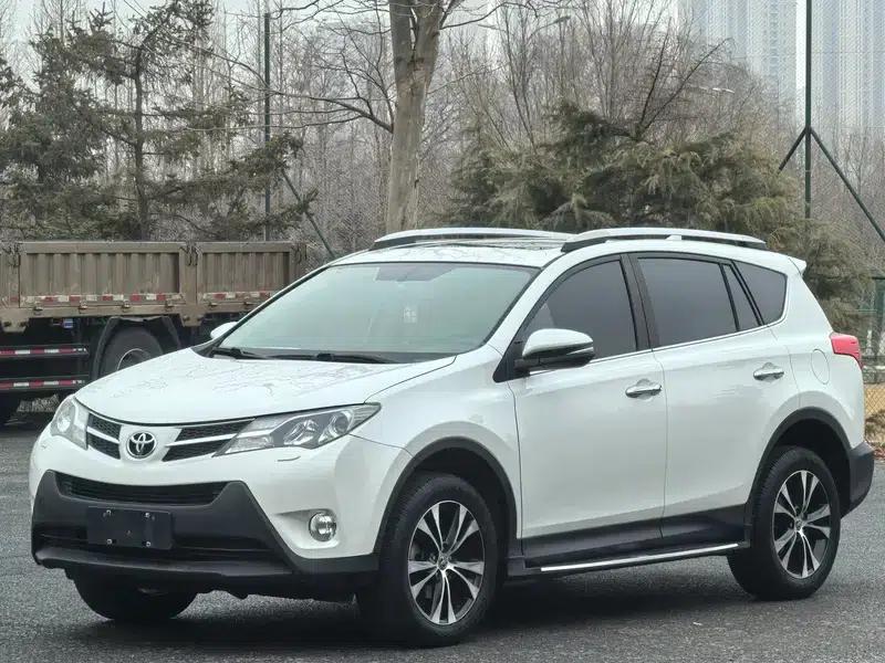 2015 RAV4 2.5L Automatic 4WD Elite Edition — миниатюра 1