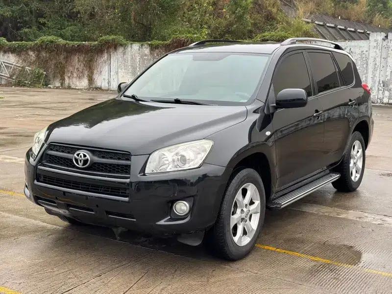 RAV4 2013 Special Edition 2.0L Automatic Classic — миниатюра 1