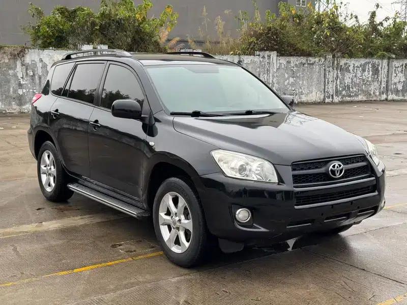 RAV4 2013 Special Edition 2.0L Automatic Classic — миниатюра 3