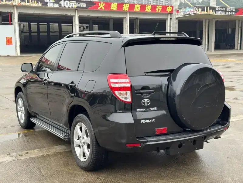 RAV4 2013 Special Edition 2.0L Automatic Classic — миниатюра 4