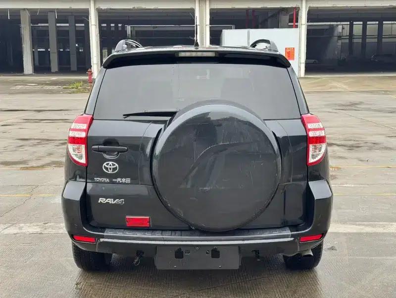 RAV4 2013 Special Edition 2.0L Automatic Classic — миниатюра 5