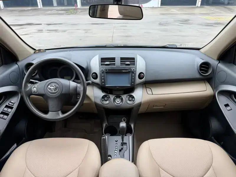 RAV4 2013 Special Edition 2.0L Automatic Classic — миниатюра 7