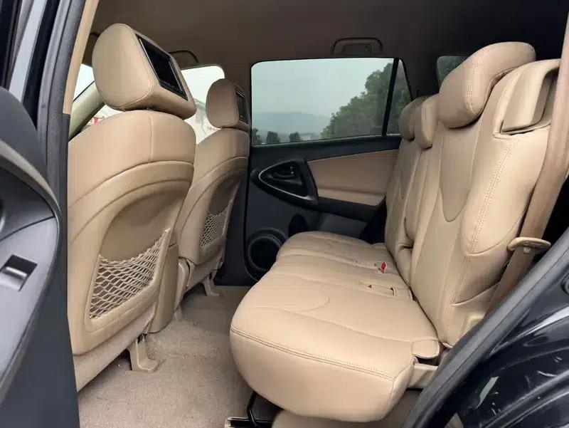 RAV4 2013 Special Edition 2.0L Automatic Classic — миниатюра 9