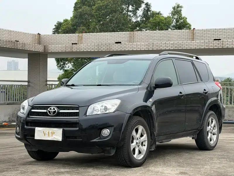 2010 RAV4 2.4L Automatic Luxury Upgrade Edition — миниатюра 1