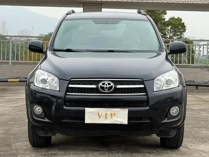 2010 RAV4 2.4L Automatic Luxury Upgrade Edition — миниатюра 2