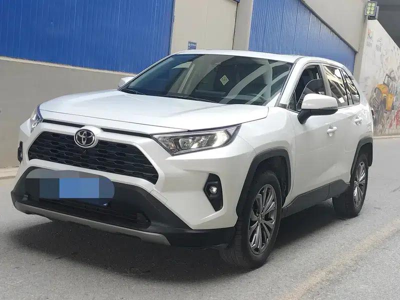 2023 RAV4 2.0L CVT 2WD 20th Anniversary Platinum Edition — миниатюра 1