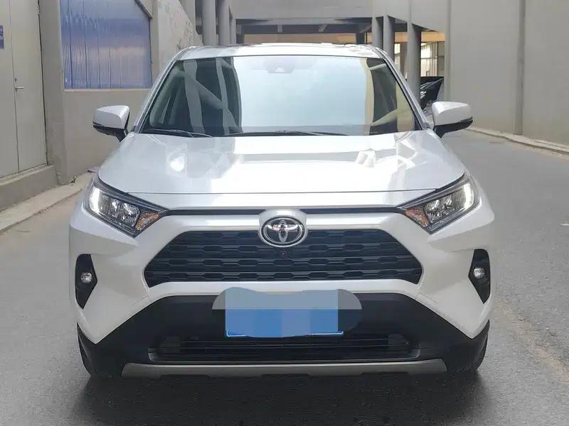 2023 RAV4 2.0L CVT 2WD 20th Anniversary Platinum Edition — миниатюра 2
