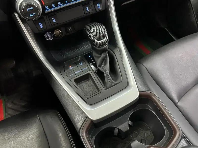 2022 RAV4 2.0L CVT 2WD Fashion Plus Edition — миниатюра 11
