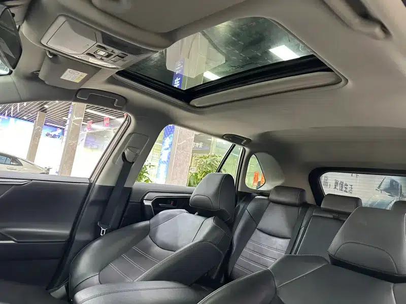 2022 RAV4 2.0L CVT 2WD Fashion Plus Edition — миниатюра 15