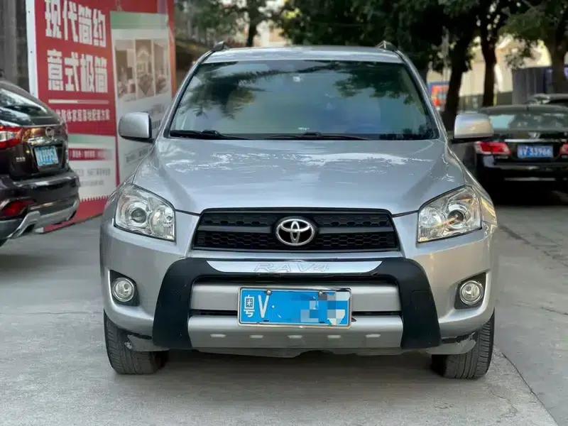 RAV4 2013 Special Edition 2.0L Automatic Classic — миниатюра 2