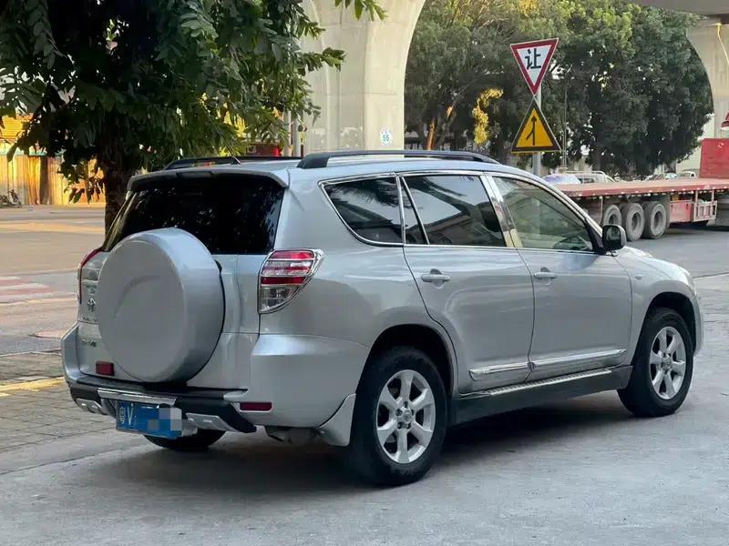 RAV4 2013 Special Edition 2.0L Automatic Classic — миниатюра 6
