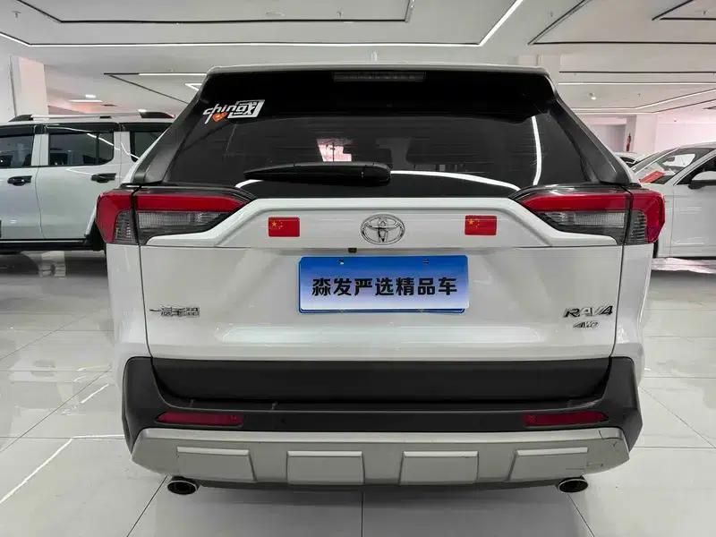 2022 Toyota RAV4 2.0L CVT 4WD Fashion Edition — миниатюра 5