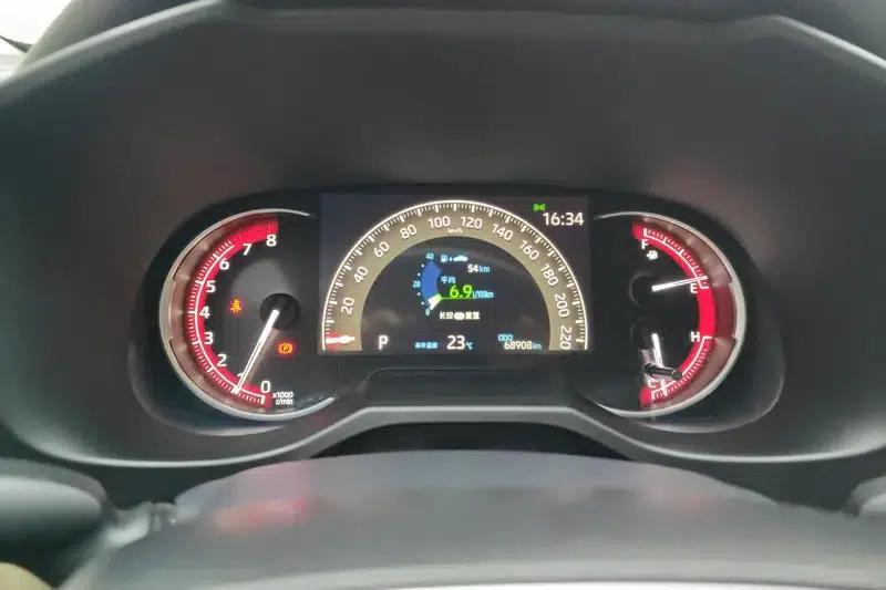 RAV4 2020 2.0L CVT 2WD Fashion Edition — миниатюра 13