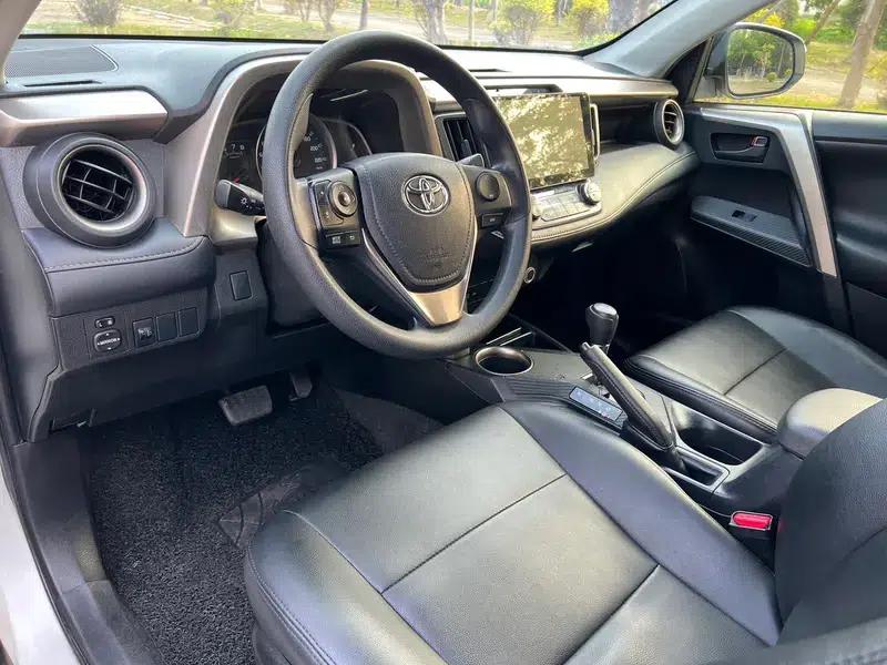2015 RAV4 2.0L CVT 2WD Fashion Edition — миниатюра 13